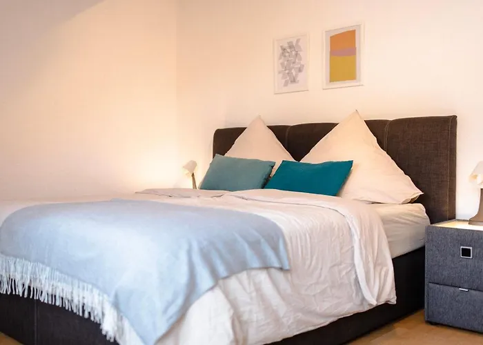- Neu - Sweet Home, Parkplatz, Netflix