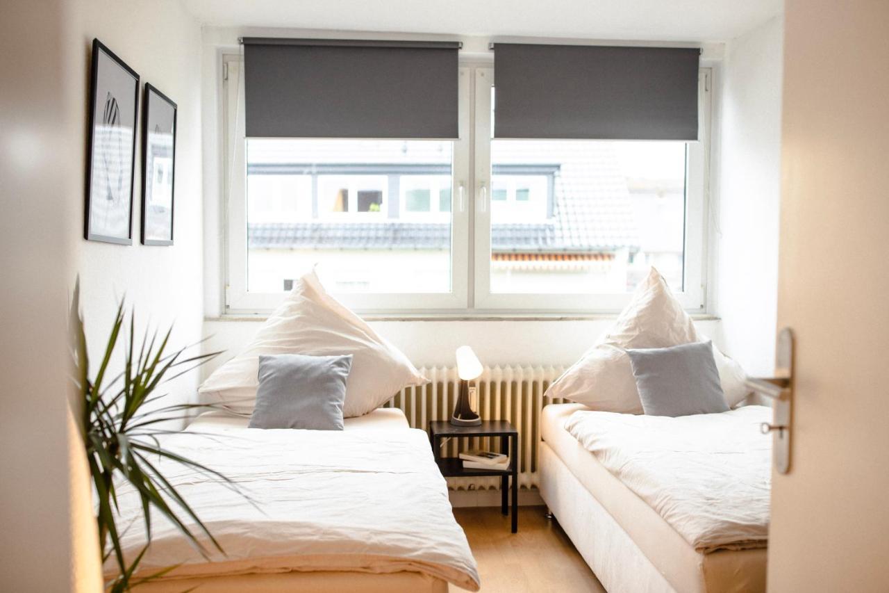 - Neu - Sweet Home, Parkplatz, Netflix Bad Salzuflen