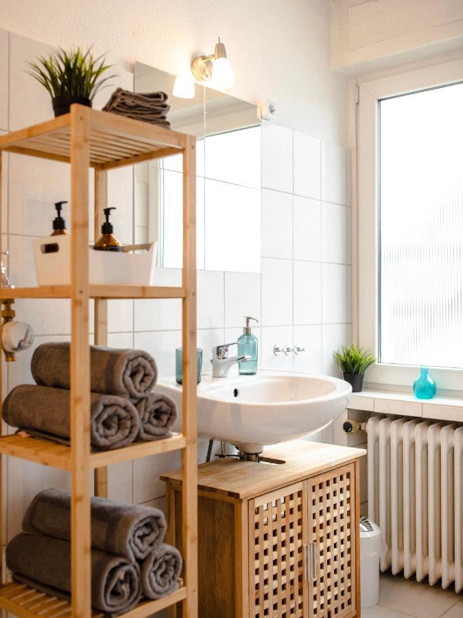 - Neu - Sweet Home, Parkplatz, Netflix